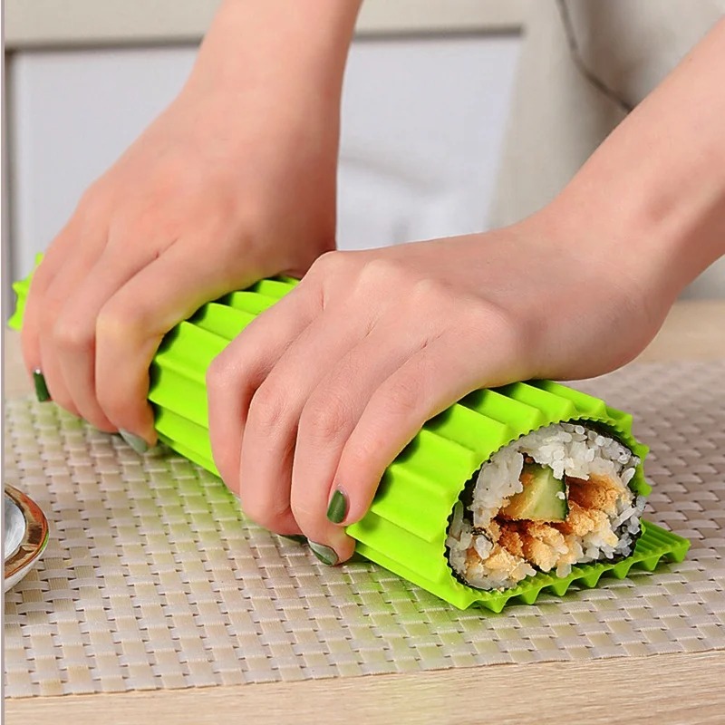 Sushi Making Kit - Silikon-Handrolle, Sushi-Rollvorhang, Bambusimitation, japanisches Sushi-Rollwerkzeug, leicht
